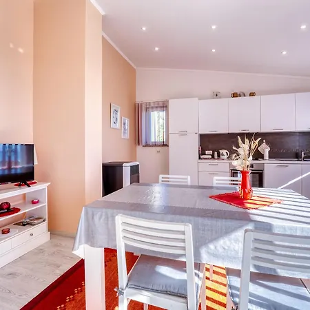 Silvana-4 By Interhome