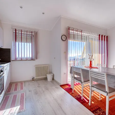 Silvana-4 By Interhome *