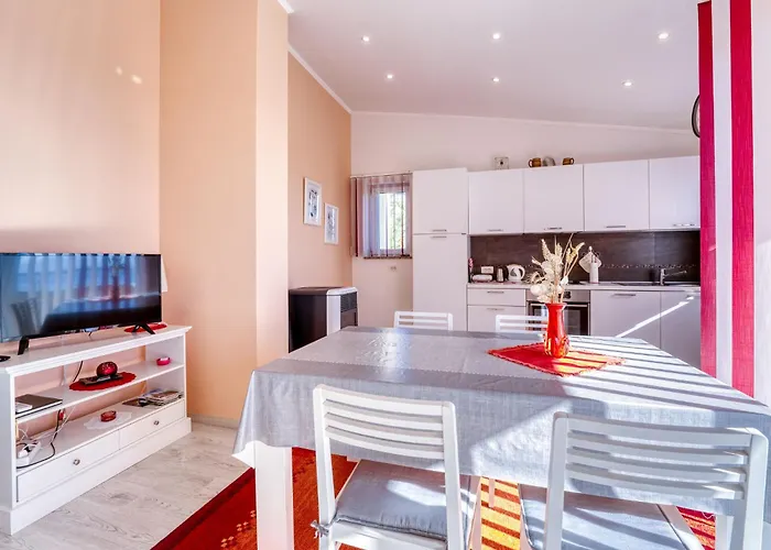 Silvana-4 By Interhome